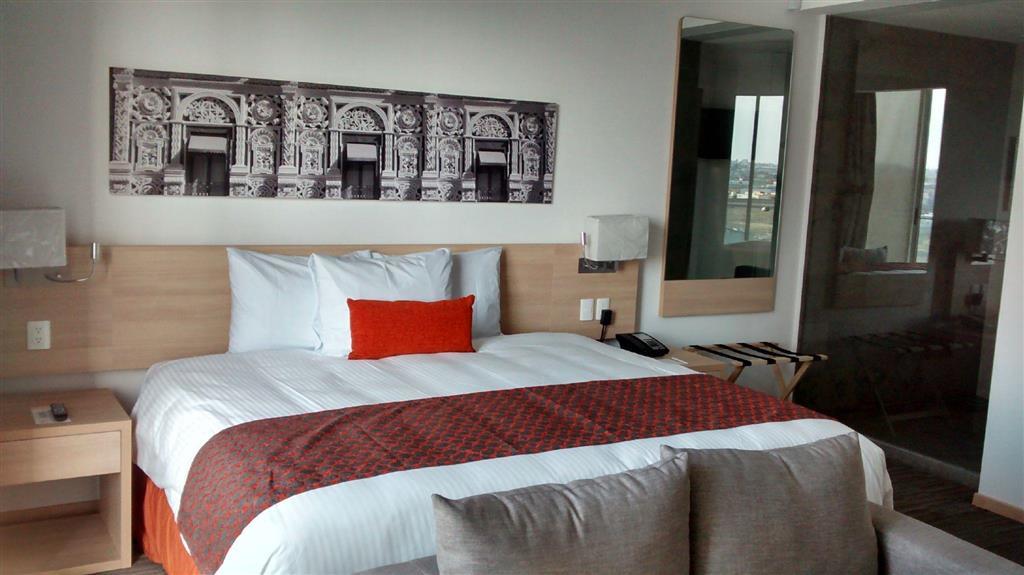 Camino Real Puebla Hotel & Suites Habitación foto